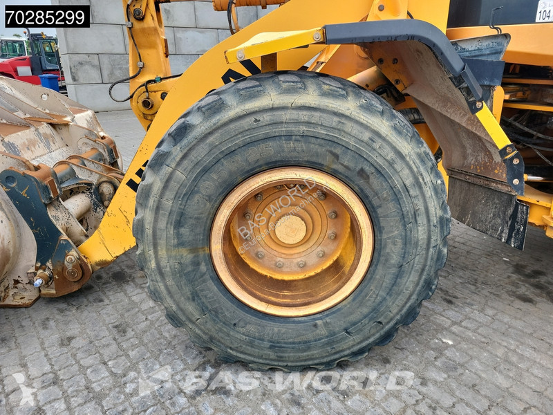 Shovel Hyundai HL955