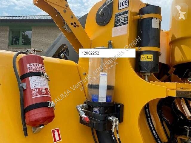 مُحمّلة Volvo L 260 H 6.8 cbm MIETE / RENTAL...