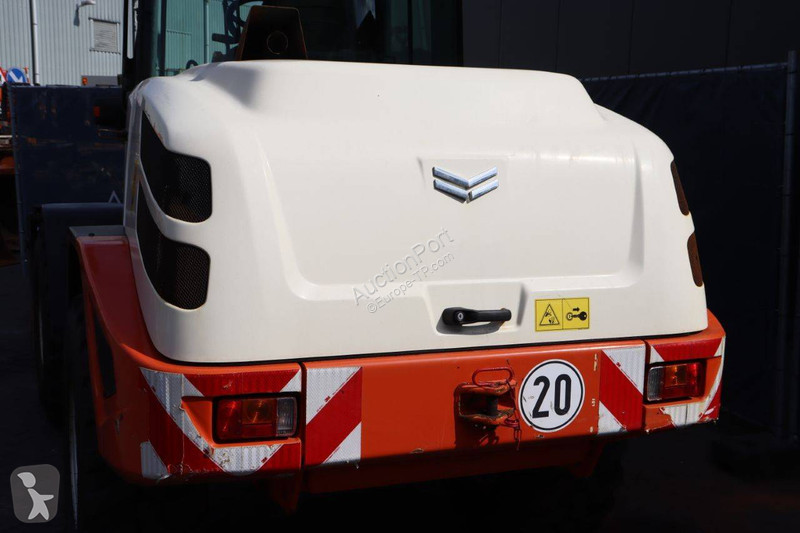 Pala cargadora Schaeff TL100