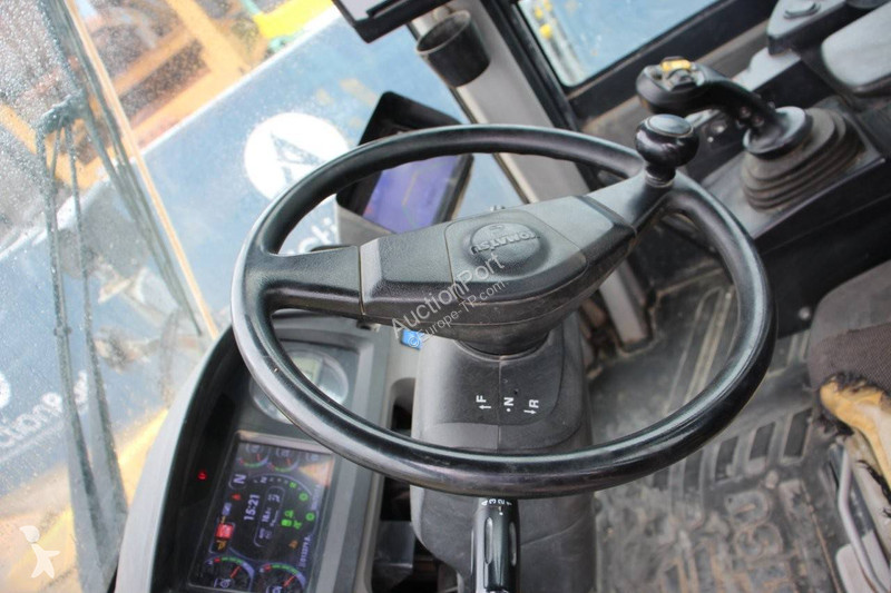 مُحمّلة Komatsu -7