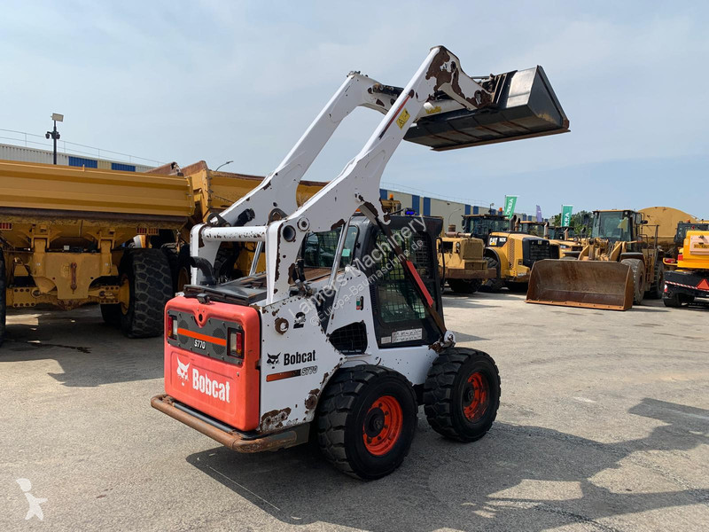 Shovel Bobcat NVT