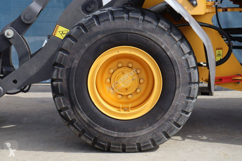 Shovel Volvo L60H