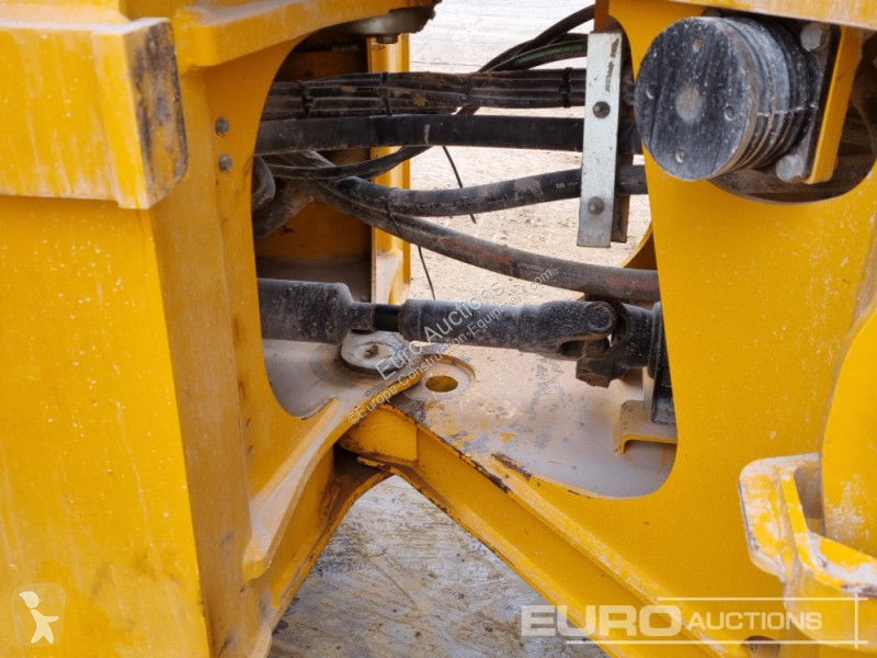 Nakladač JCB 437-55WM