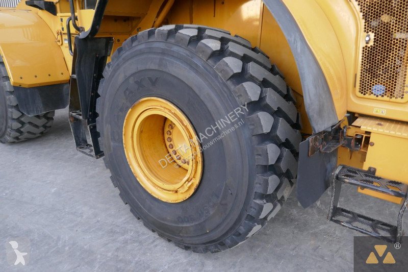 Nakladač Caterpillar 972M