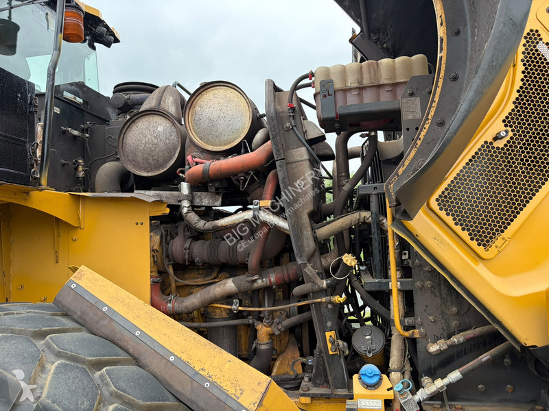 Nakladač Caterpillar 972M XE (TXX-54-D)