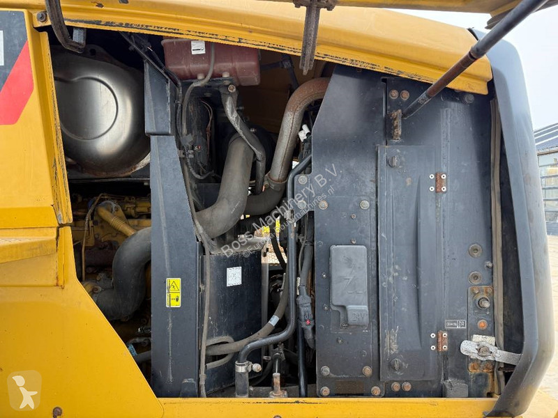 Nakladač Caterpillar 926M - Dutch Machine /...