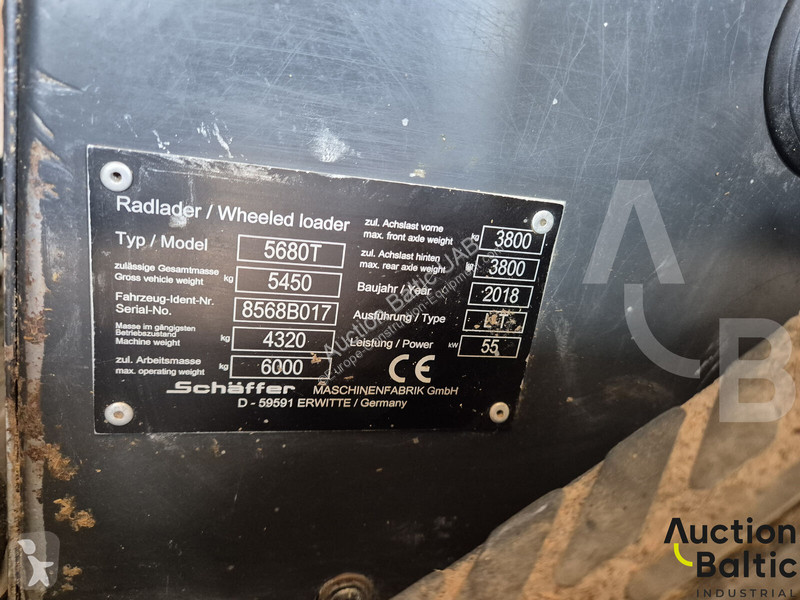 Nakladač Schäffer 5680T