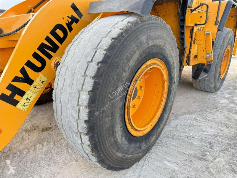 Nakladač Hyundai HL 955