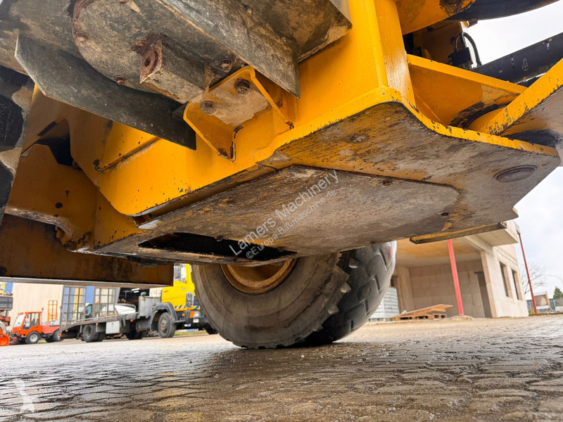 Nakladač Komatsu 3