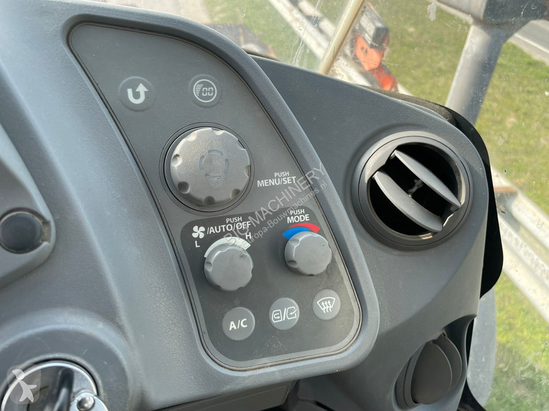 Nakladač Hitachi 6