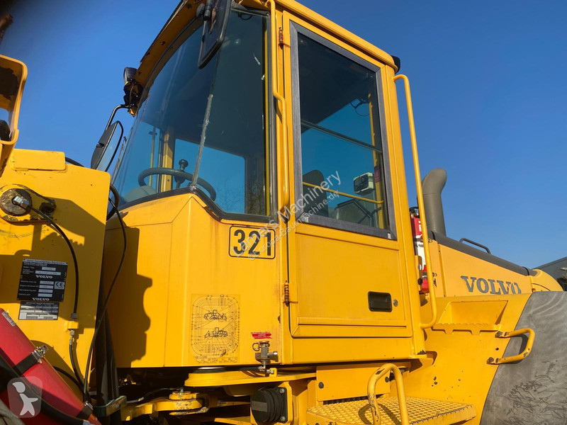 Nakladač Volvo L110