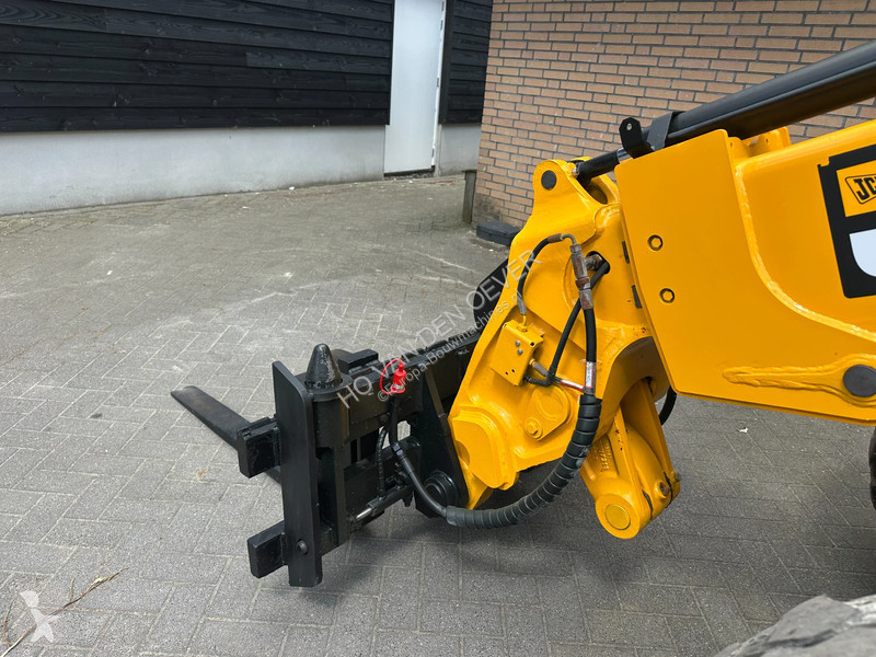 Nakladač JCB SV A