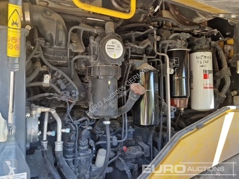 Nakladač Komatsu 8EO