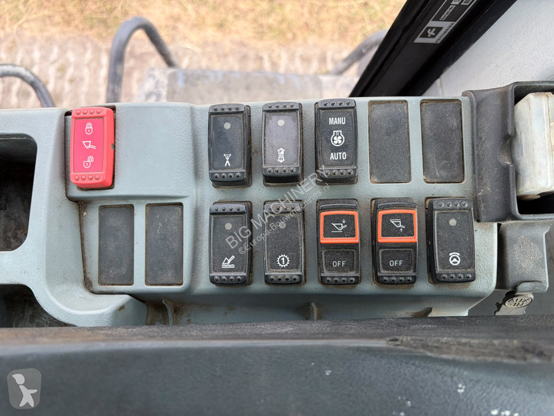 Nakladač Hitachi 5B