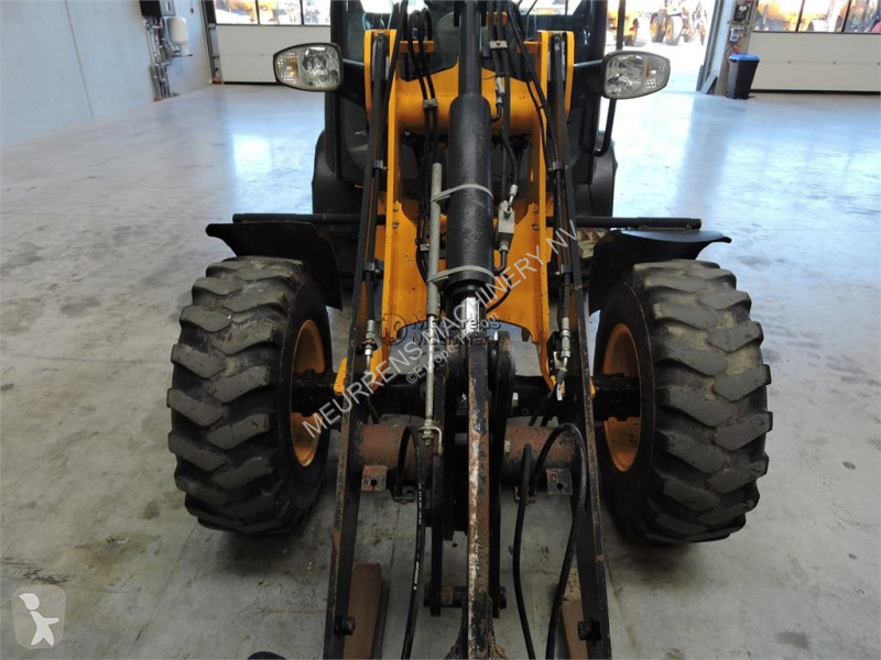 مُحمّلة JCB 406 + Fork