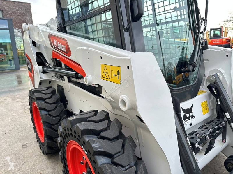 Nakladač Bobcat S510-c4