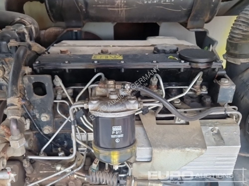 Nakladač Schaeff SKS661