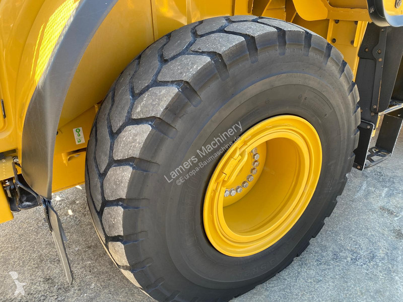 مُحمّلة Caterpillar 962 M .