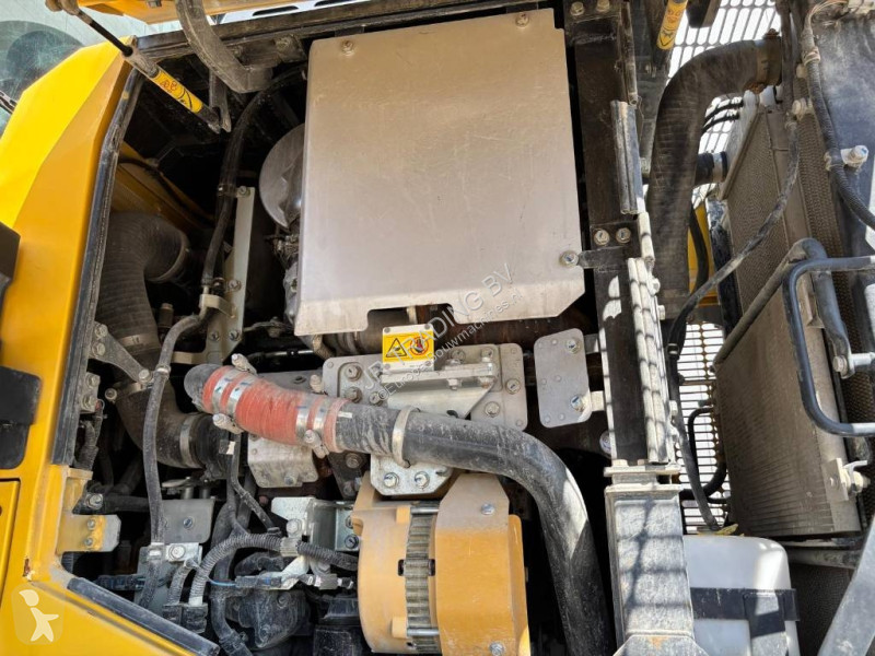 Фронтальный погрузчик Komatsu WA 200-8