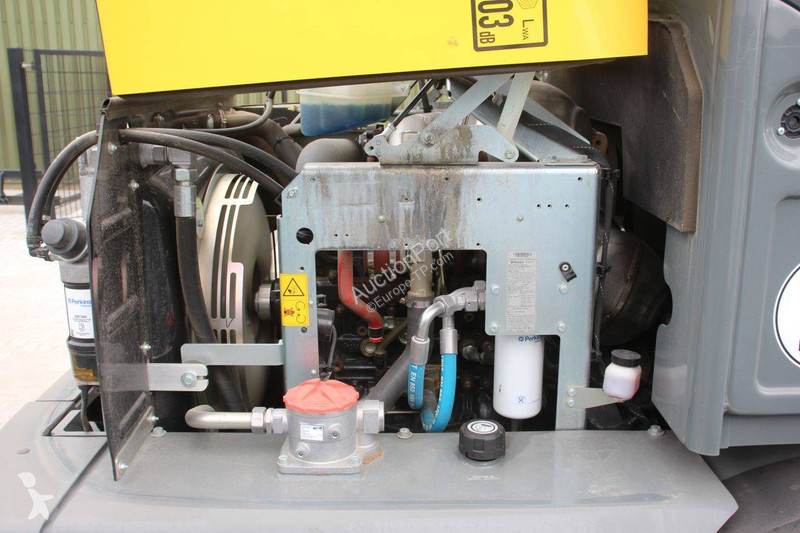 Chargeuse Neuson WL60