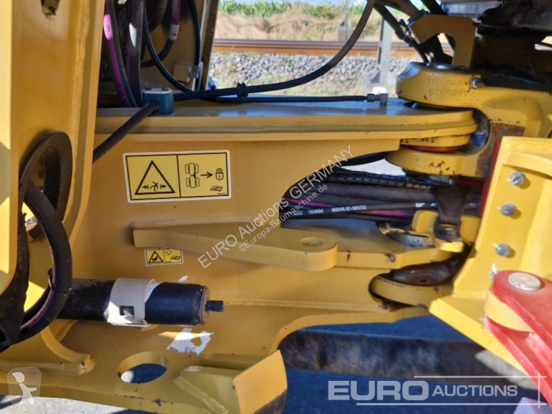 Chargeuse Caterpillar 908M