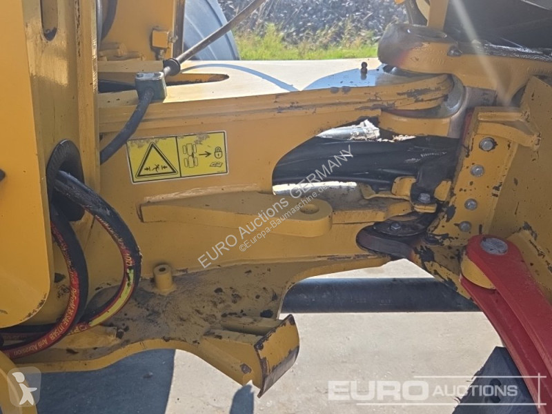 Товарач Caterpillar