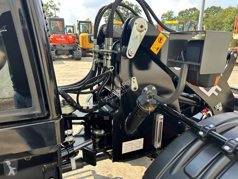 MINI 780T loader