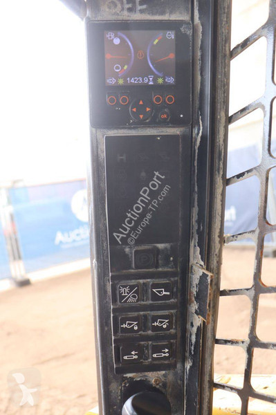 مُحمّلة Gehl R165