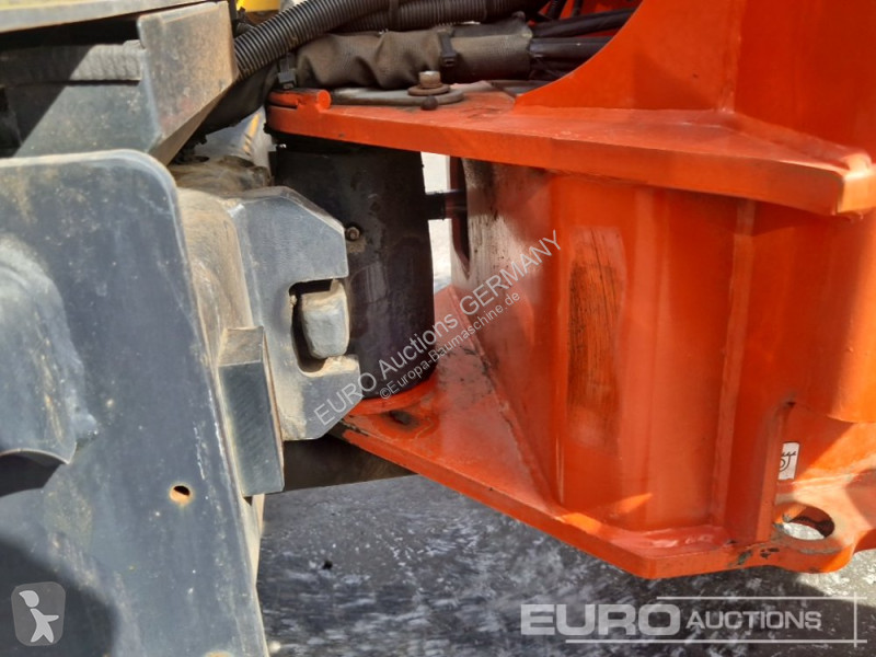 Lastare Kubota R085