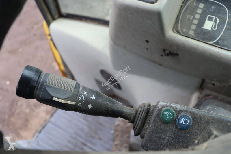 Chargeuse Komatsu 753