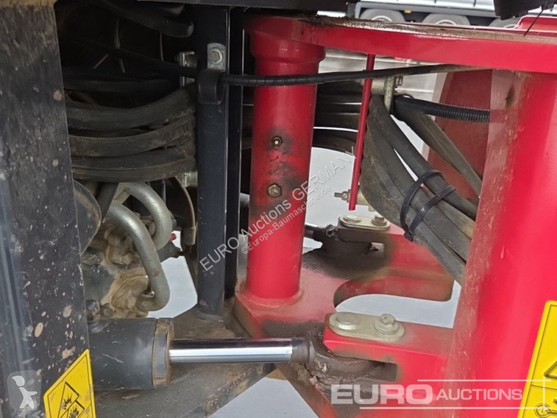 Nakladač Yanmar V100