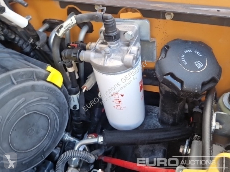 Chargeuse Case SR210B