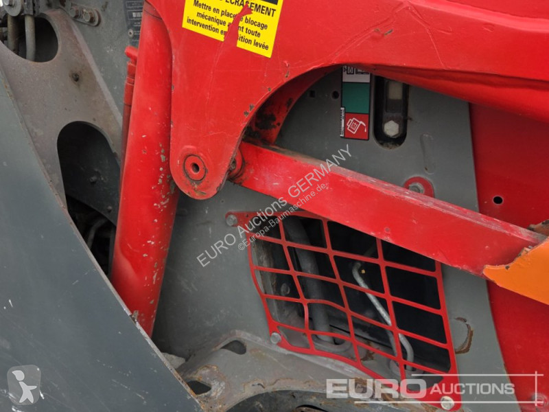 Товарач Bobcat T590
