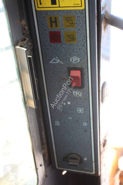 Товарач Mustang