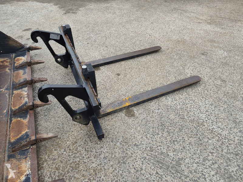 Shovel Caterpillar M .