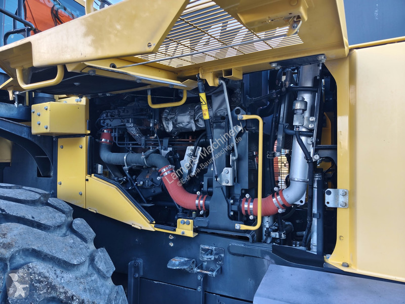 Pá carregadora Komatsu 4708
