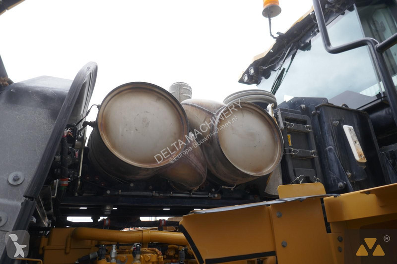 Nakladač Caterpillar 980M