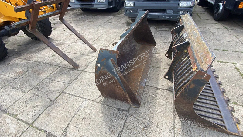 Shovel JCB KNIKSCHOVEL