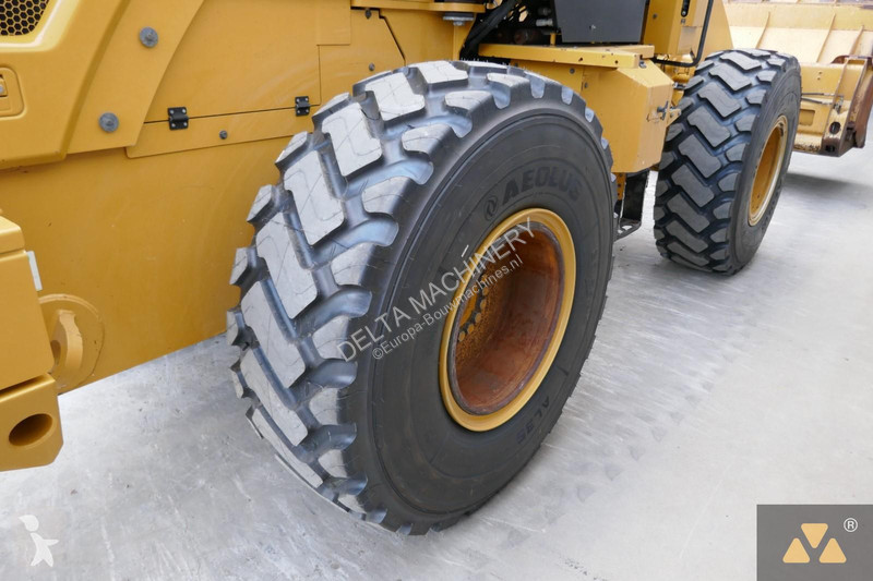 Pala Caterpillar M