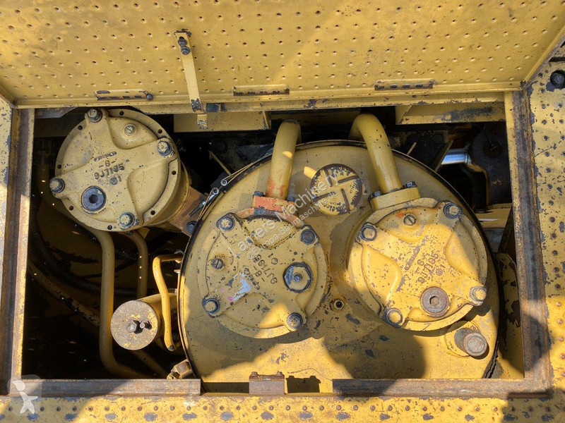 Shovel Caterpillar NVT