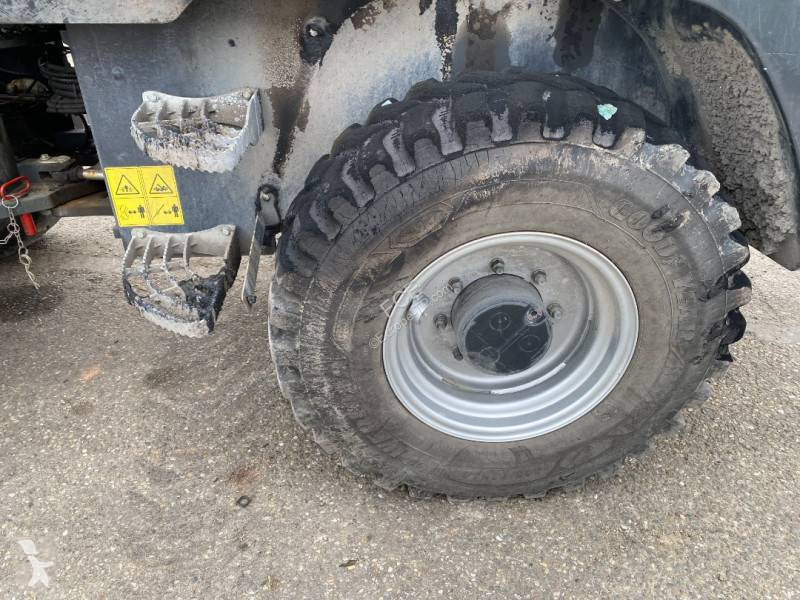 مُحمّلة Yanmar V 100 / Certificat CE endommagée