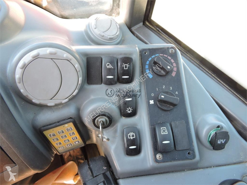 مُحمّلة Volvo L25F + FORK
