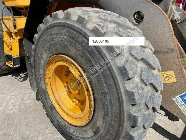 مُحمّلة Volvo L 120 H (12005485)