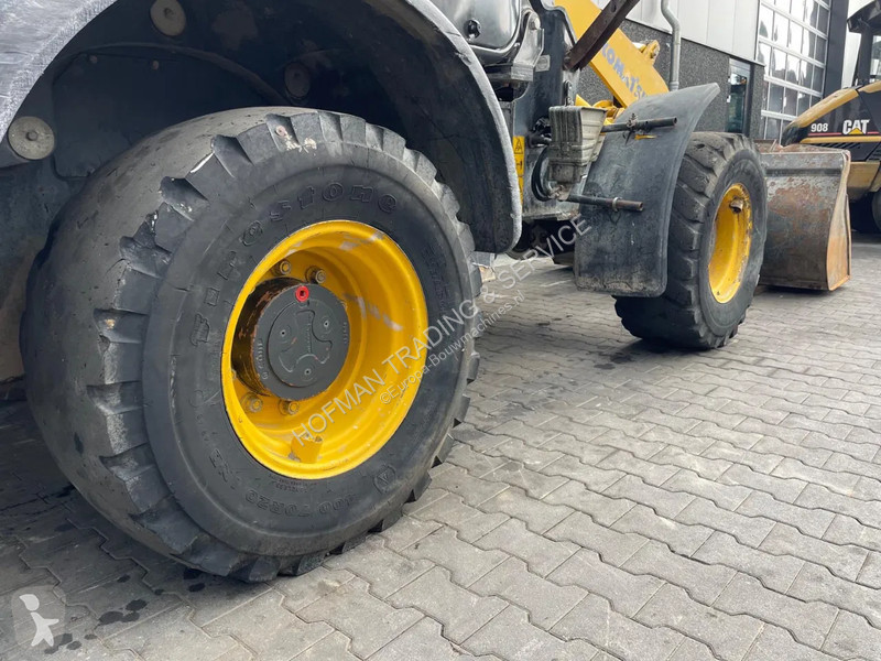 Shovel Komatsu WA100