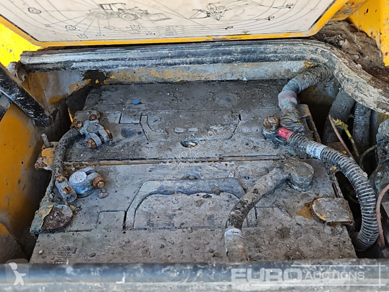 Nakladač JCB 437HT