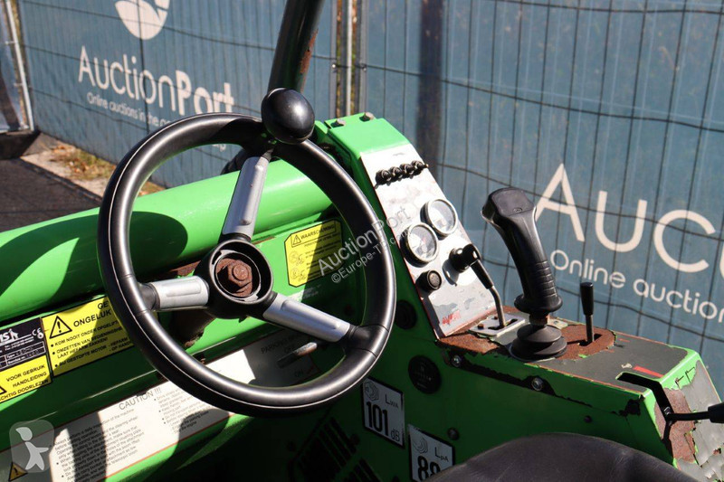 Shovel Avant tecno M