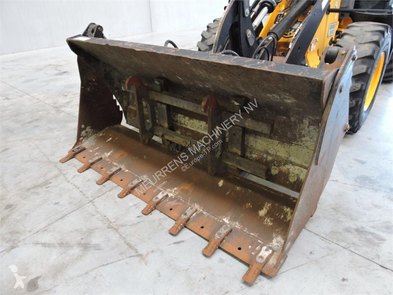 مُحمّلة JCB 406 + Fork
