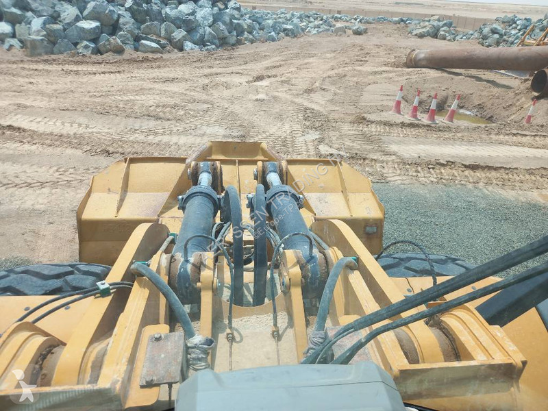 Nakladač Caterpillar 980 (EXW - Abu Dhabi)