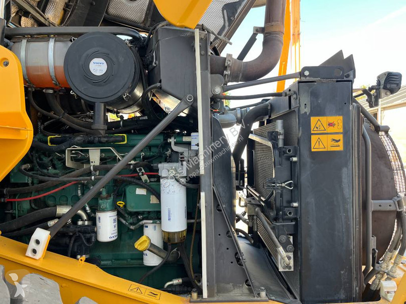 Nakladač Volvo - Quick Coupler / 3th Function