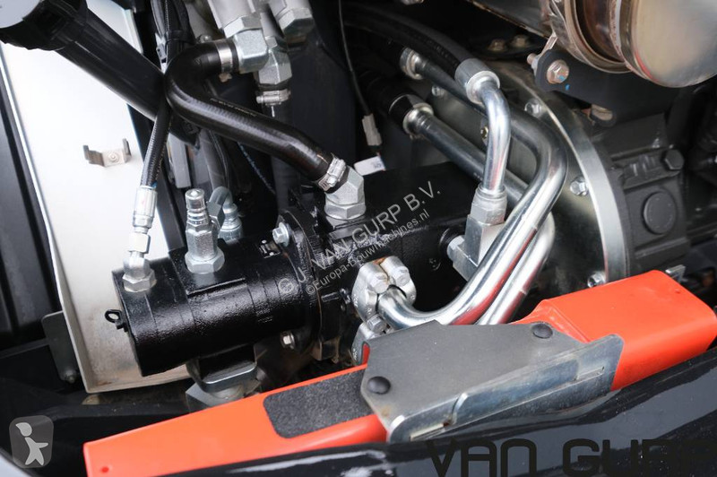 Pala cargadora Bobcat L85 | 2023 | 550h | A/C |